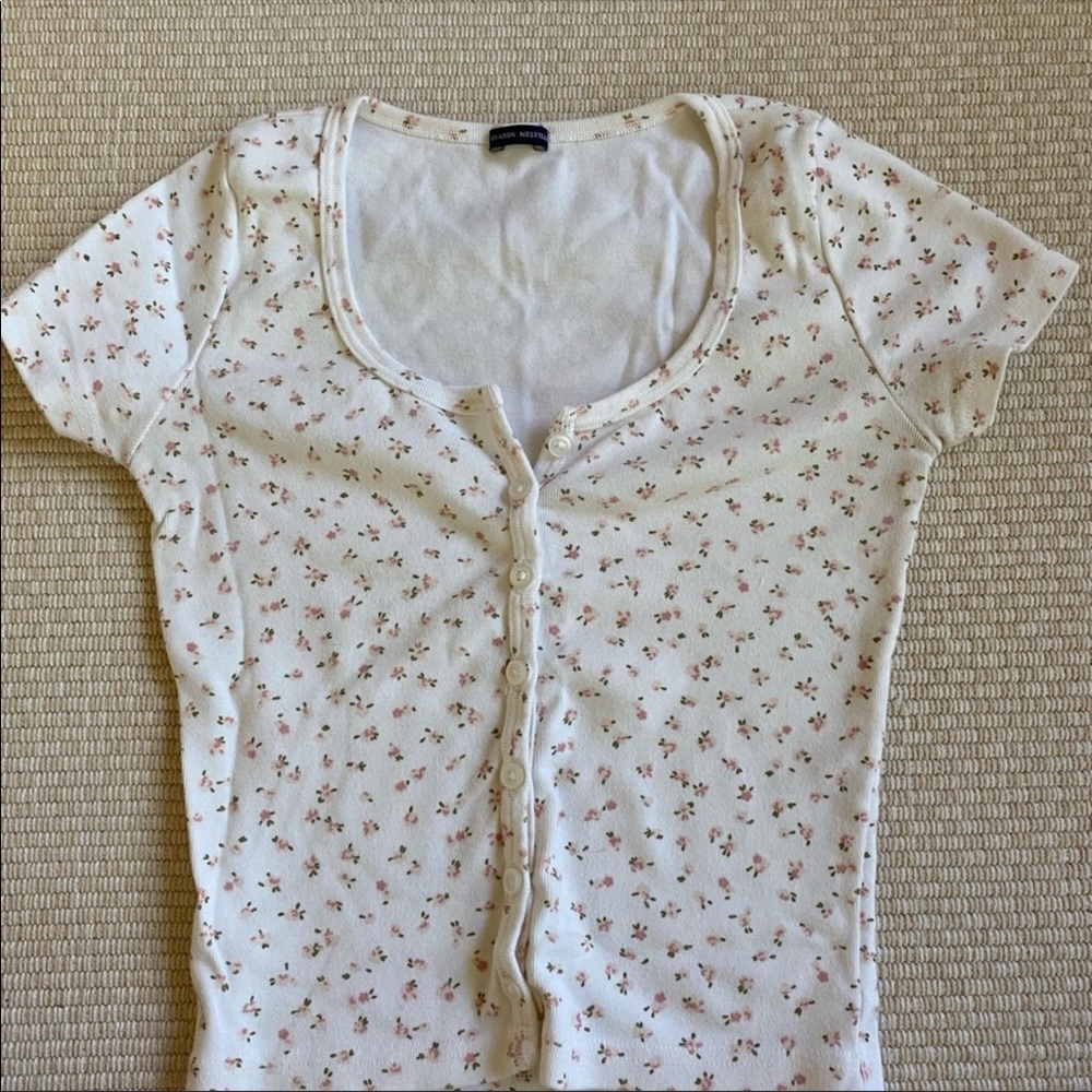 BRANDY MELVILLE - Floral Zelly Top